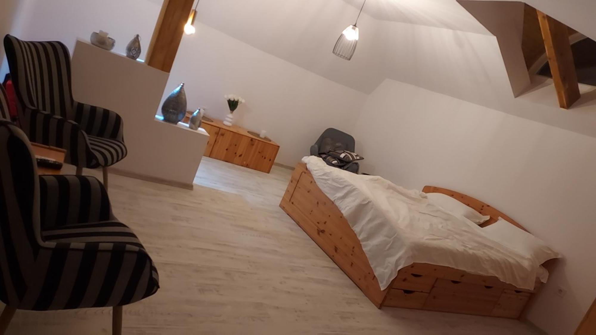 Basarabi Tina Guest House מראה חיצוני תמונה