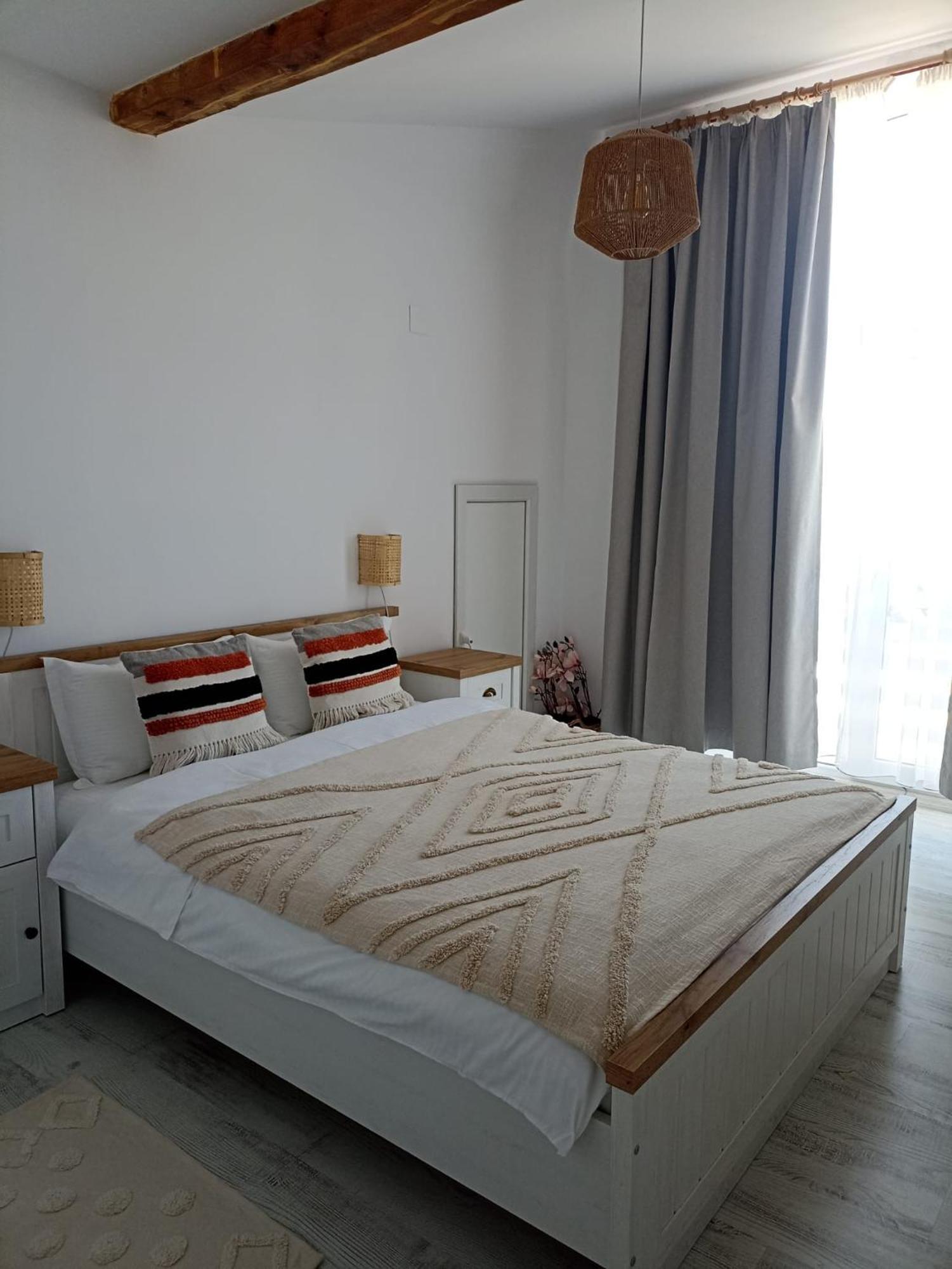 Basarabi Tina Guest House מראה חיצוני תמונה