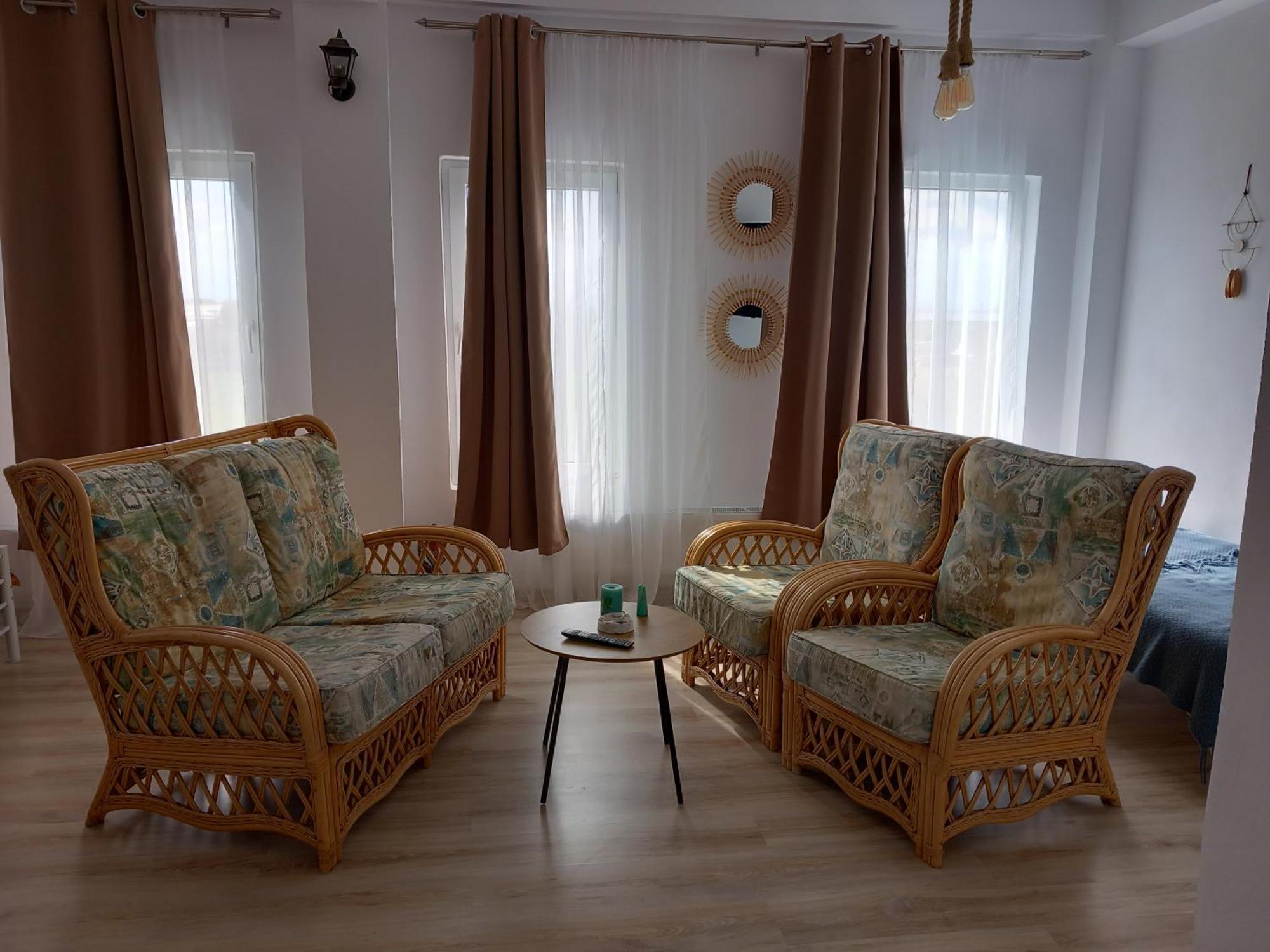 Basarabi Tina Guest House מראה חיצוני תמונה